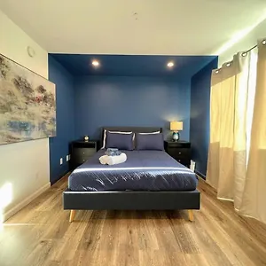  Holiday home Trendy 2br Near Hollywood Hotspots - Br9 United States